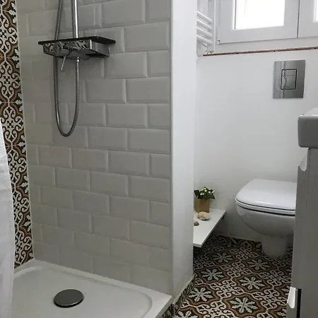Apartamento Charming 3-room Apartment, Center